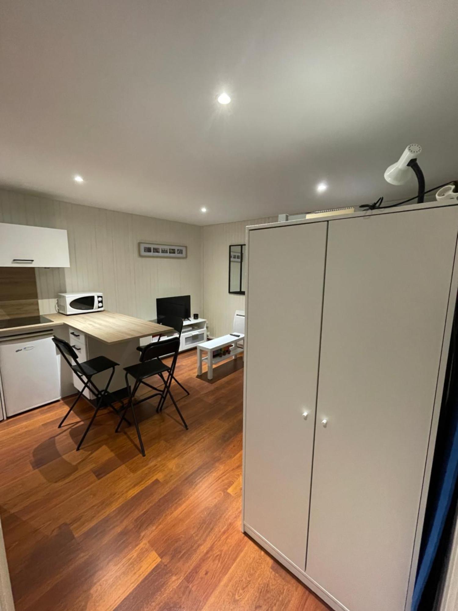 Charmant Studio En Plein Coeur De Chambéry Zewnętrze zdjęcie